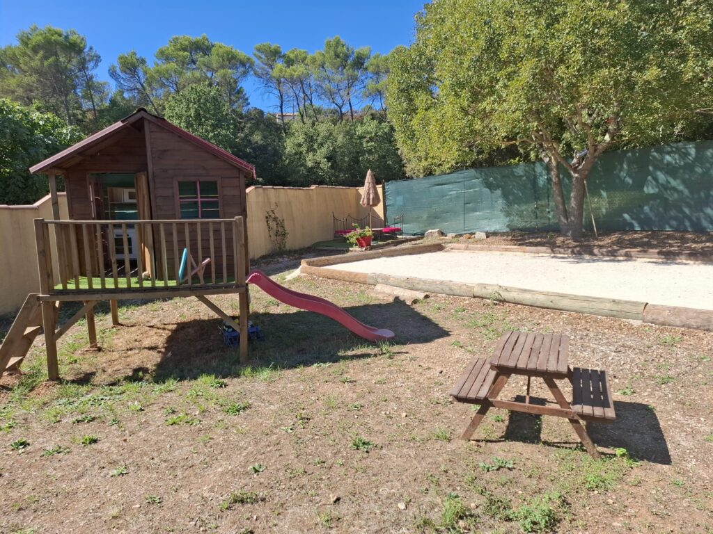 Vue du Terrain de pétanque
